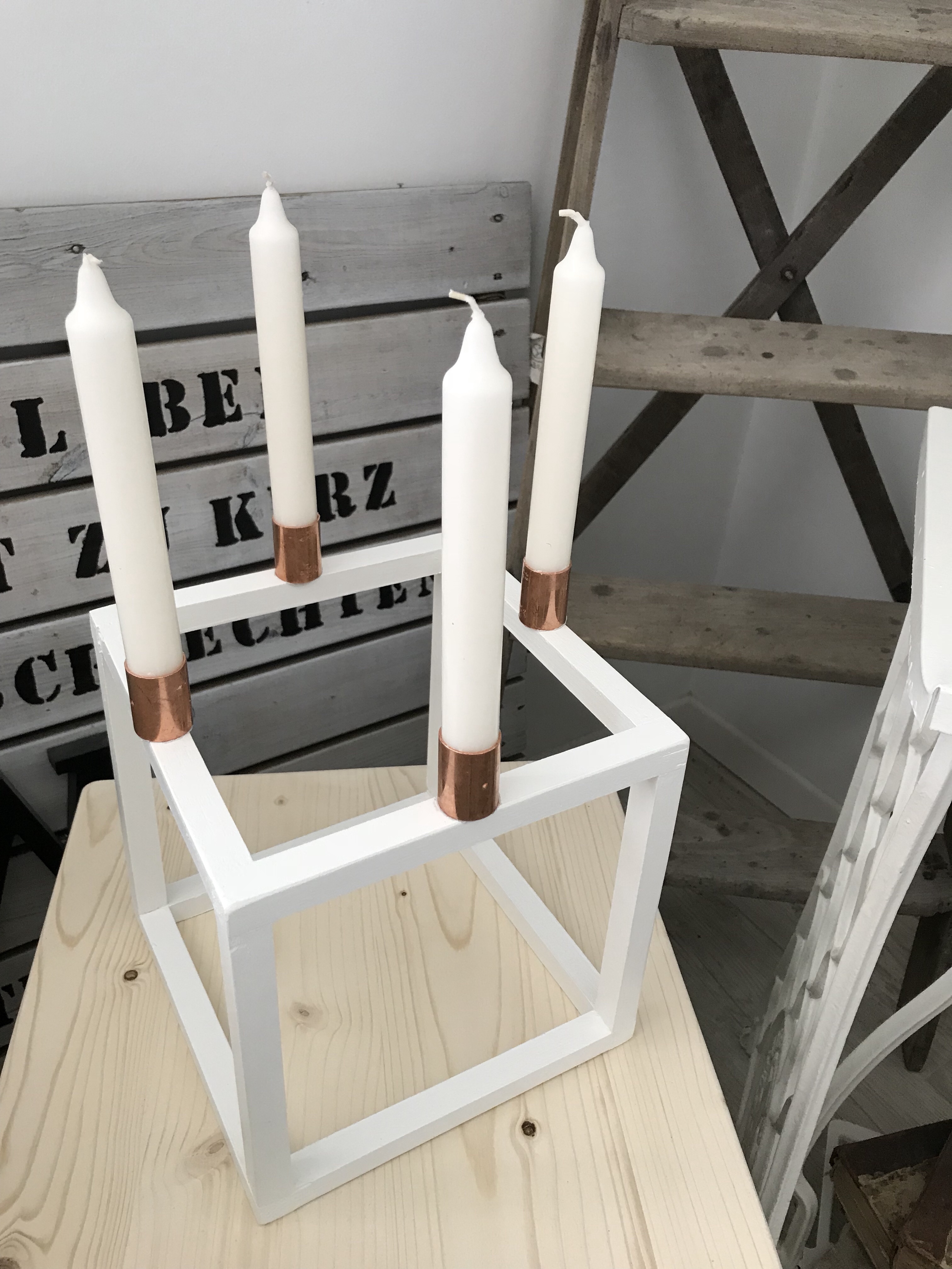 Designer-Kerzenständer selber machen. Cooles DIY für kleinen Preis. #Kerzenständer, #Chalet8